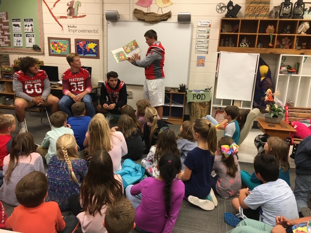 Football+Players+Read+to+South+Macon+Students
